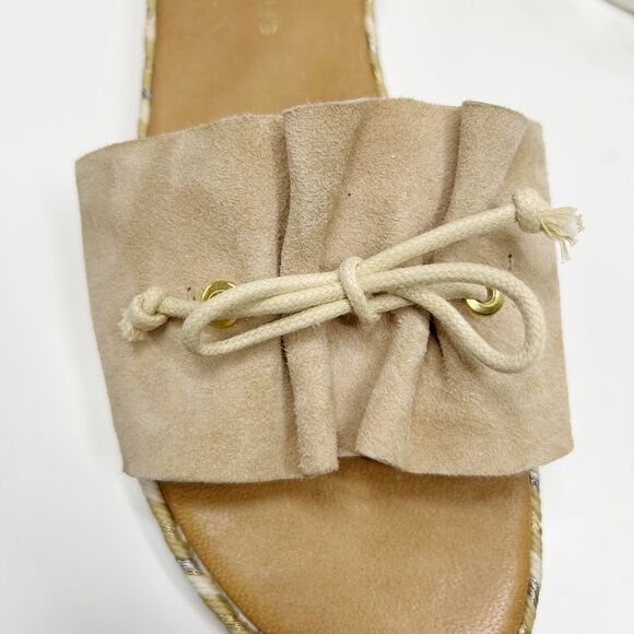 Andre Assous Beige Suede Bow Sandals, Espadrille look but solid sole, size 8 - Picture 2 of 7